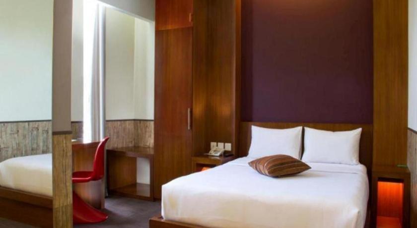 Plan B Hotel Padang  Exteriér fotografie